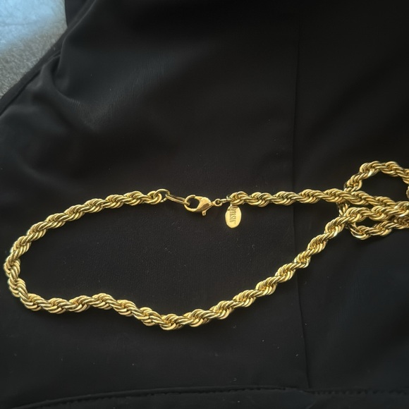 36” Gold-tone Statement Rope Chain Necklace - Picture 3 of 4